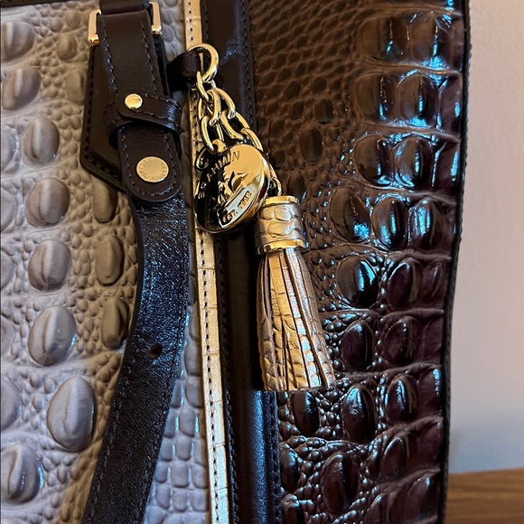 BRAHMIN Elegant Crocodile Embossed Tote Bag - Picture 3 of 7